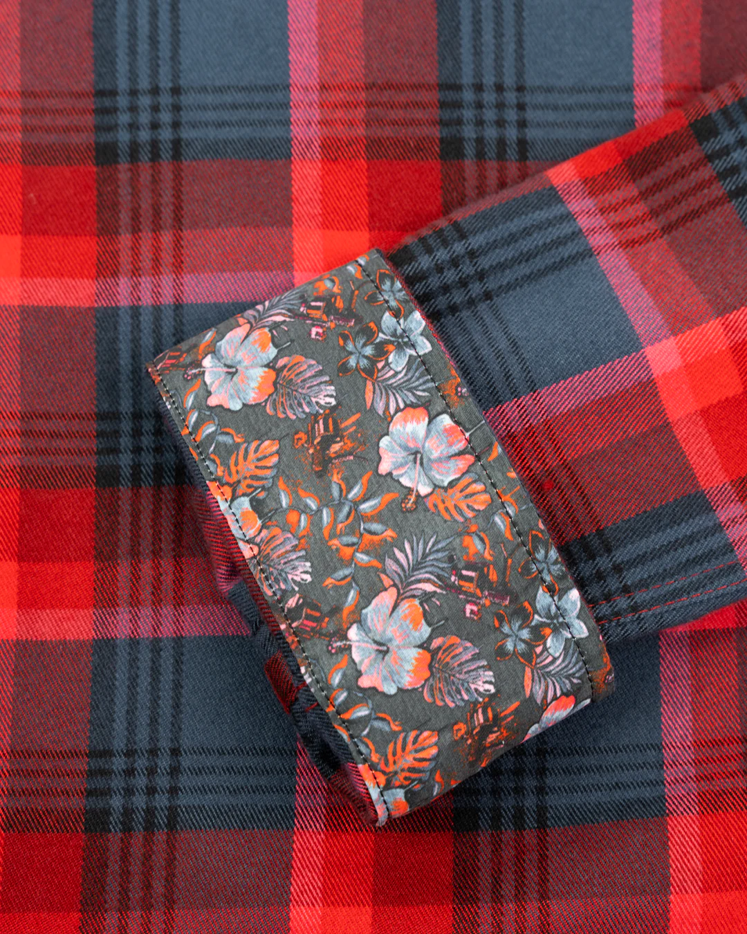 Hawaiian Drip (Red) Flannel - Image 4