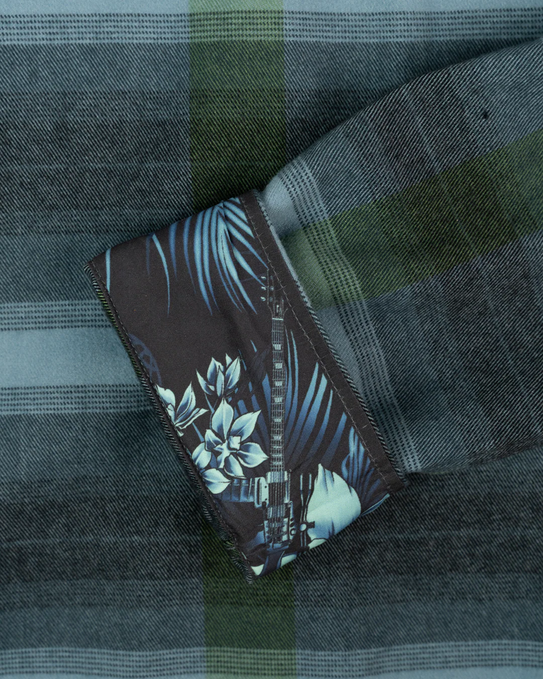 Retro World Flannel - Image 5
