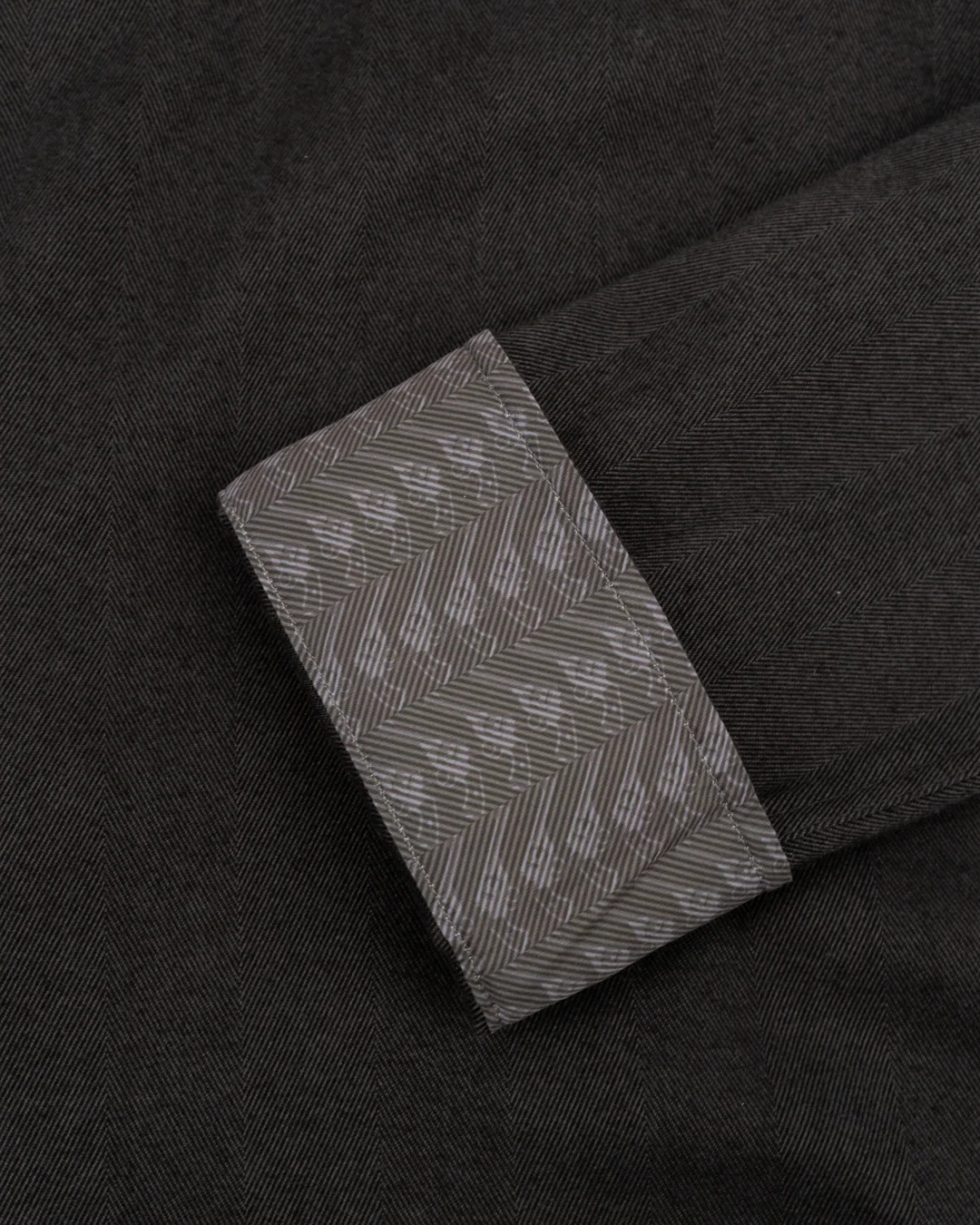 The Shelby Herringbone Flannel (Pearl Snaps) - Image 4